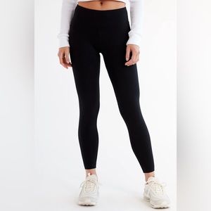Aritzia Tna CHILL ATMOSPHERE LO-RISE LEGGING